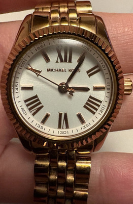 Michael Kors Gold-Tone Women's Analog Wristwatch Roman Numerals Metal Bracelet