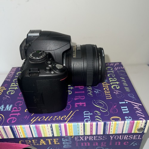 Nikon D3000 10.2MP Digital SLR Camera w/ AF-S DX Nikkor 50 mm Lens Needs Charger - Picture 7 of 17