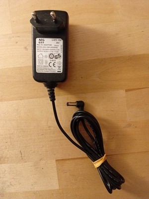 AEG QX9 Ktec Ac Adapter Model: KSC-18W-350050HE Output:35V--0.5A 