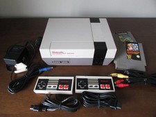 NINTENDO ENTERTAINMENT SYSTEM NES - WITH GAMES AND ACCESSORIES - WORKING