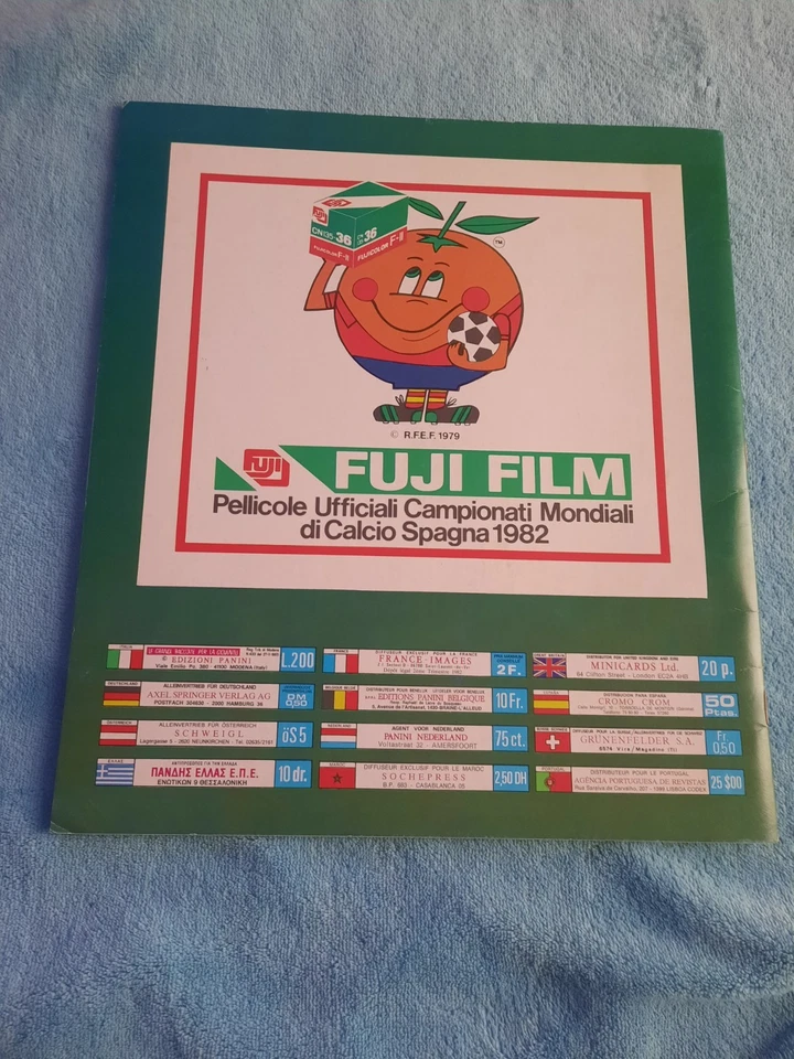 ALBUM PANINI FIGURINE CALCIATORI MONDIALI ESPANA 1982 82 - VUOTO DA EDICOLA MINT - Immagine 2 di 4