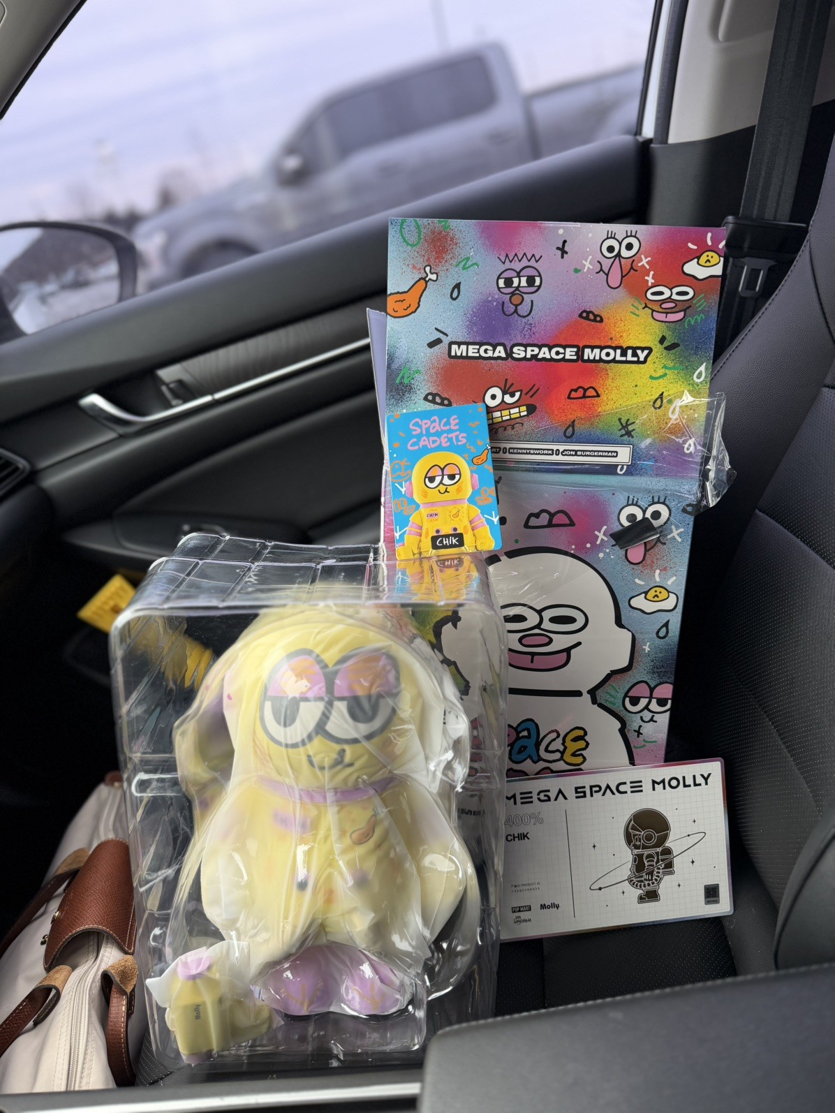 Mega Space Molly 400% Jon Burgerman Space Cadets- Chik- Confirmed  