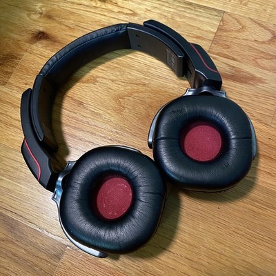 Sony 3 in 1 Walkman MP3 Player Speakers Headphones NWZ-WH303 (4GB) - Black/Red