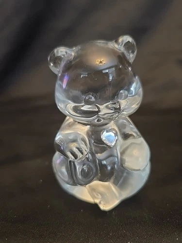 Vintage Fenton Art Glass April Clear Heart Birthstone Bear Figurine 3.5”