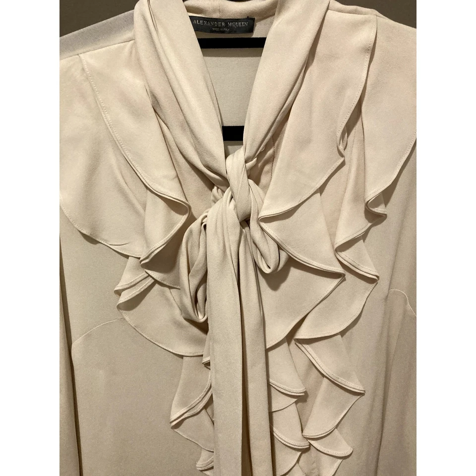 Alexander Mcqueen с оборками шелк Georgette галстук блузка sz 38 $1375 - Изображение 3 из 4