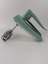 Vintage GE General Electric 3 Speed Hand Mixer w/ Beaters 30M47 Mint Green WORKS