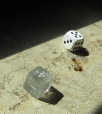 Koplow Glitter clear d6 numbers - collectible RPG dice