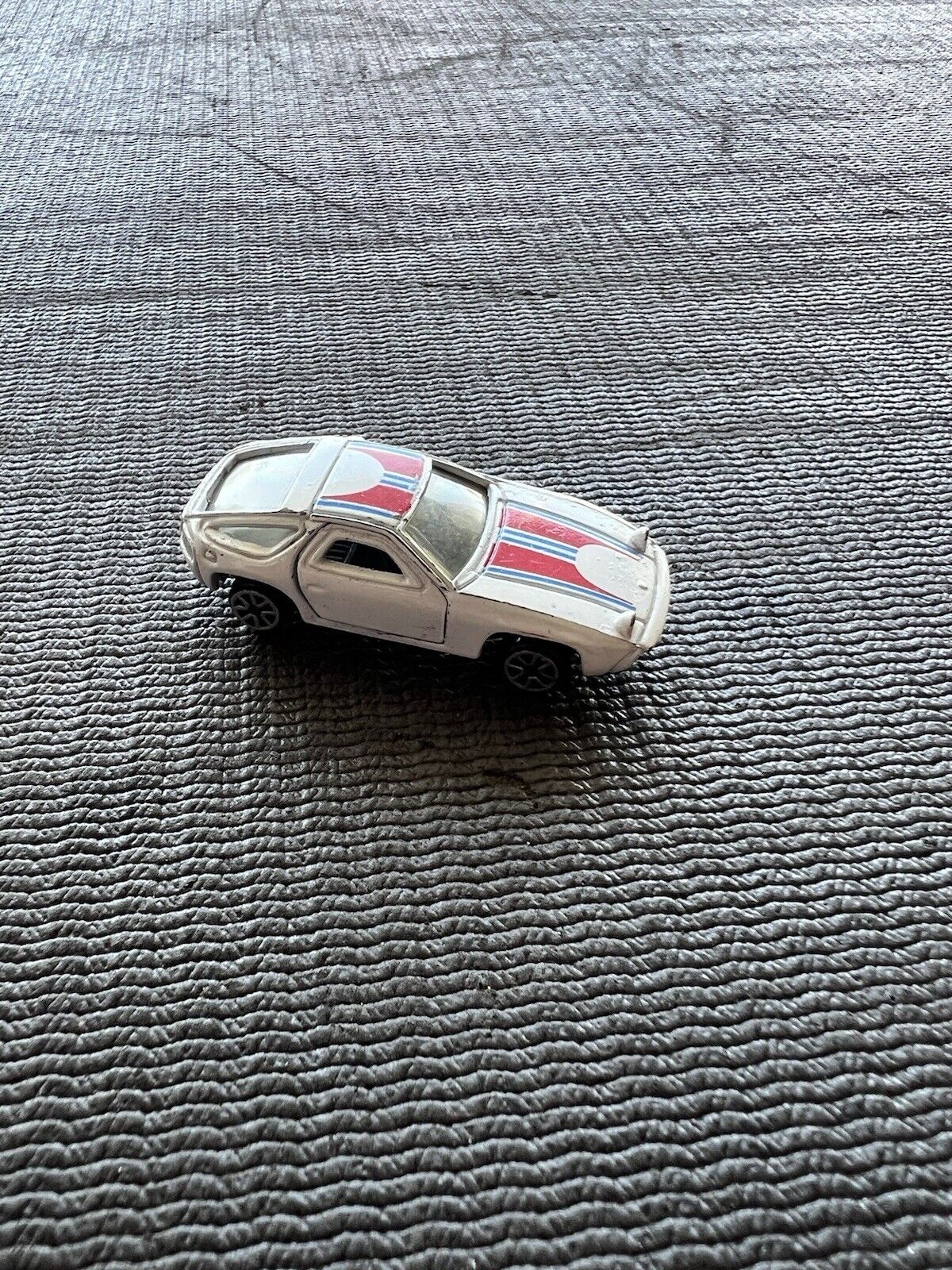 Picture 3 of 6