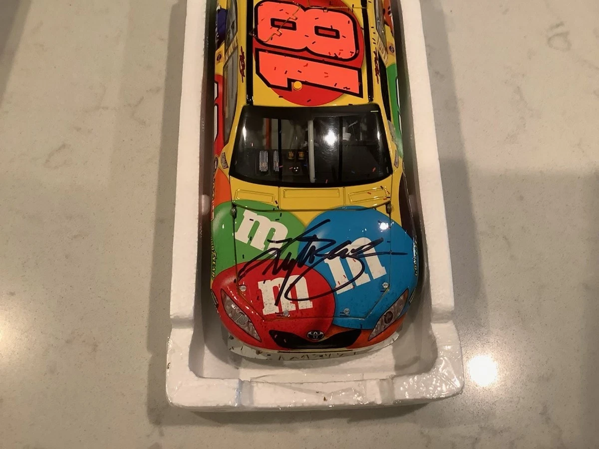 Preços baixos em Kyle Busch NASCAR Diecast Carros de Corrida 2008