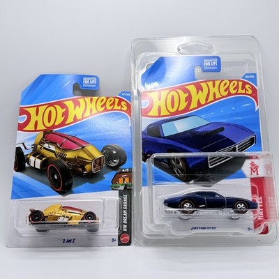 Hot Wheels 2026 Custom Otto Super Treasure Hunt and 2 Jet Z TH  w/protector case