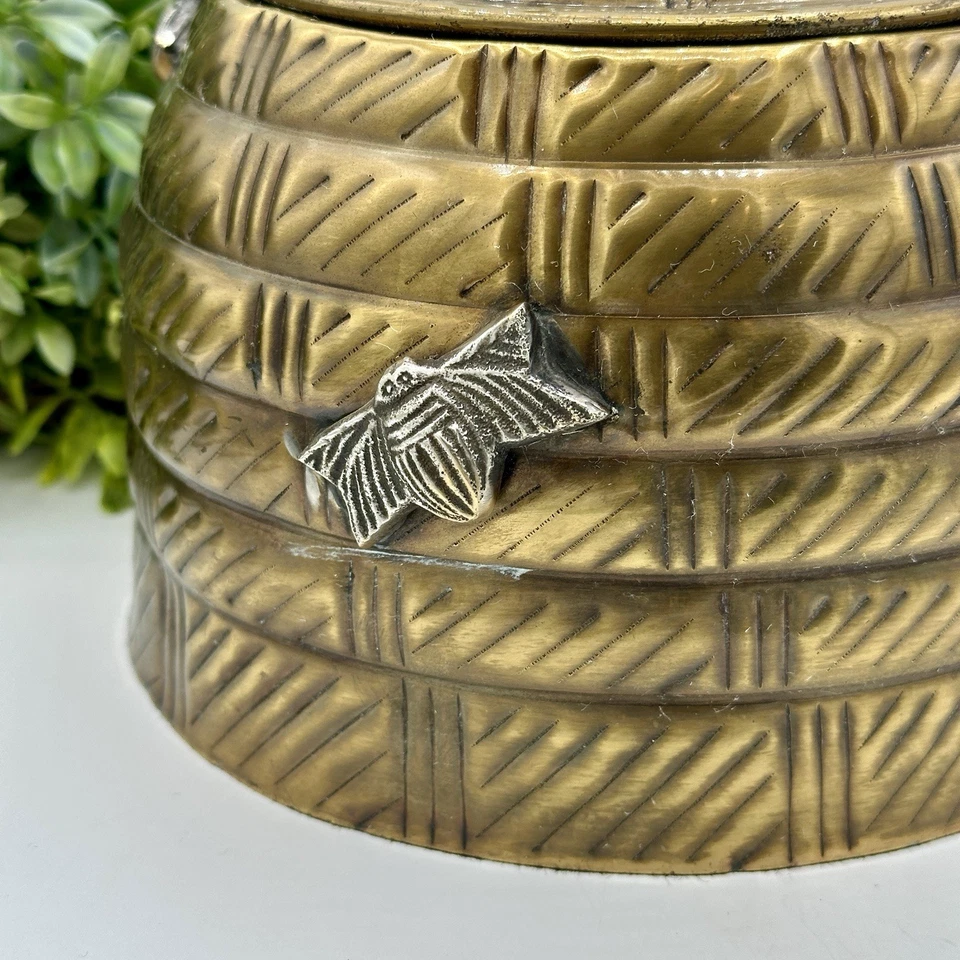 Vintage Brass Bee Skep Honey Pot Jar with Lid & Bees Twisted Handle Unmarked - Image 2 of 4