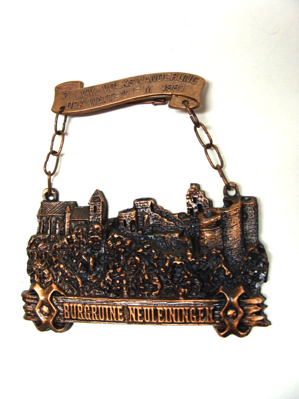 German Volkswanderung hiking medal 1981 Wattenheim Germany Neuleiningen ruins