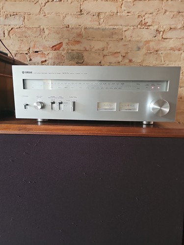 YAMAHA Nature Sound AM/FM Stereo NFB PLL MPX TUNER CT-1010 STEREO