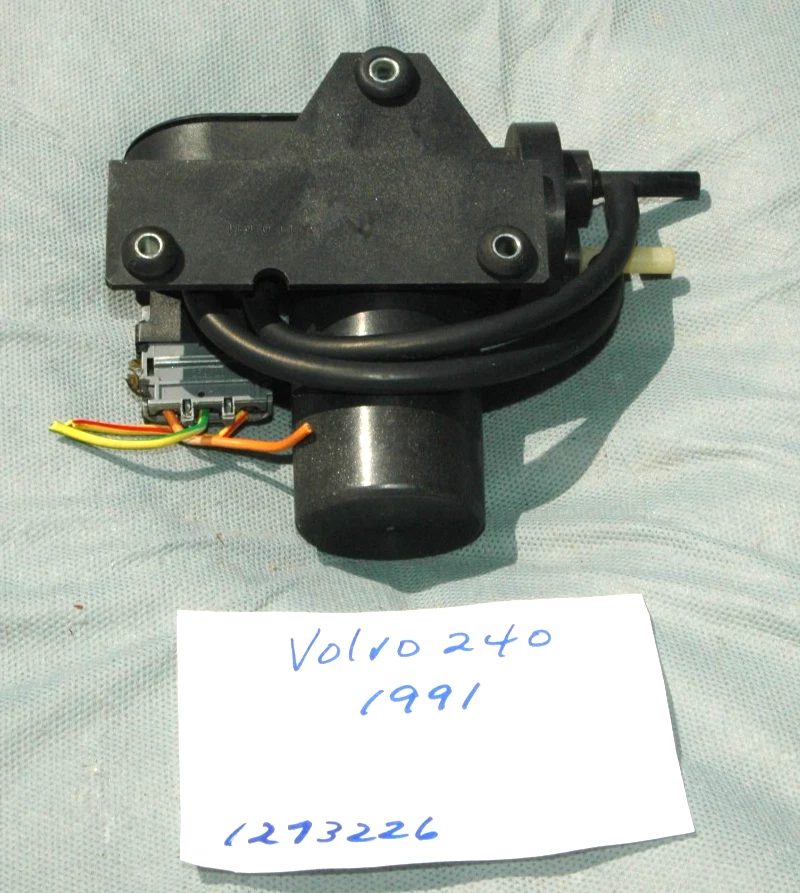 Bomba de vacío Volvo 240 244 1986-1993 control de crucero OEM 1273226 Foto 2 de 3