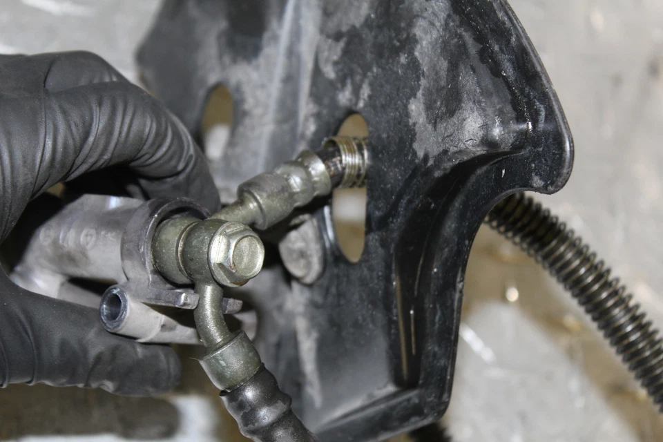 Kawasaki Ninja ZX9R ZX900B 1995 pinzas de freno delanteras mangueras líneas Foto 3 de 4