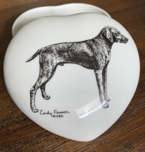 VINTAGE 1985 German Shorthair GSP Ceramic White Heart Trinket Box Cindy Farmer