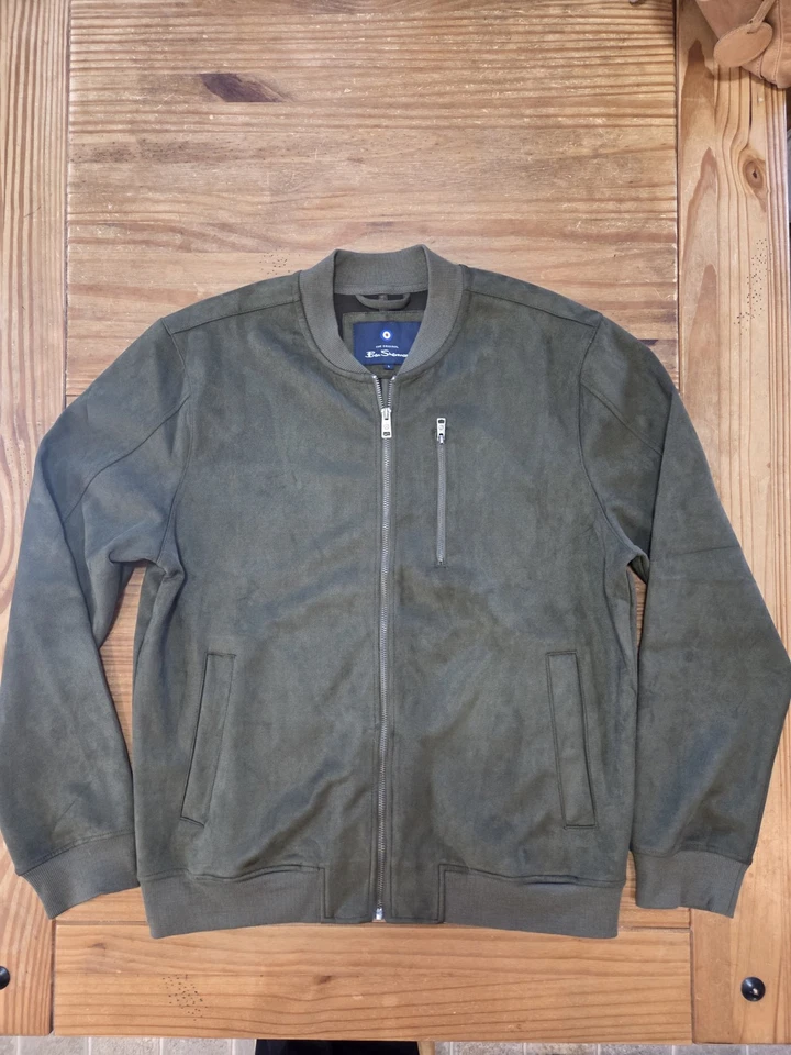Hombres Ben Sherman Bomber Verde Imitación Gamuza Cremallera Talla Grande Chaqueta  Foto 2 de 4