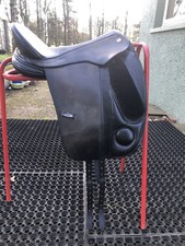 Solution  High Wither Treeless Saddle Black Dressage Size 4 Plus Accessories