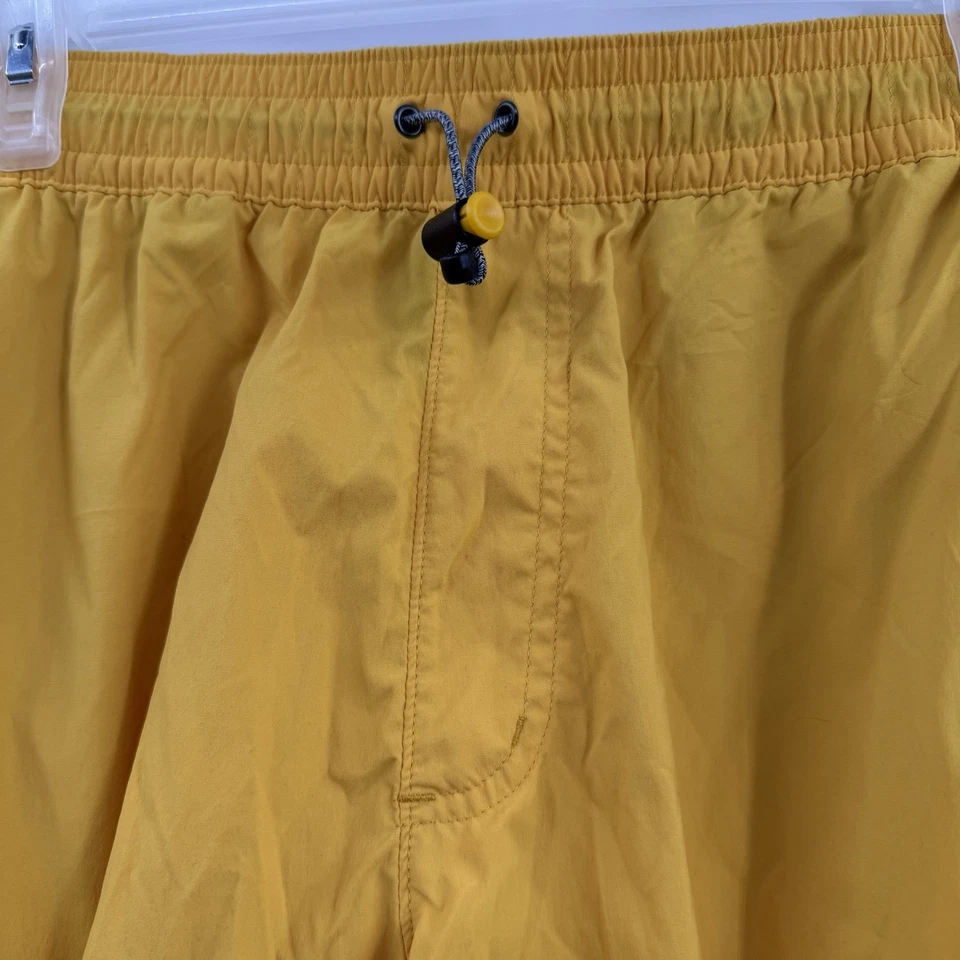 户外 Afro x REI 合作金色尼龙远足短裤男式大号拉链口袋 — 第 2/4 张图片