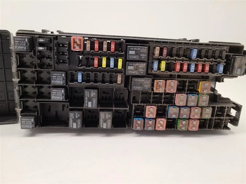 Faros halógenos Ford Edge 2012-2014 caja de fusibles motor turbo VIN 9 octavo dígito   Foto 2 de 4