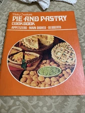 Vintage Betty Crocker’s Pie And Pastry Cookbook 3rd Print 1974 Baking Recipes