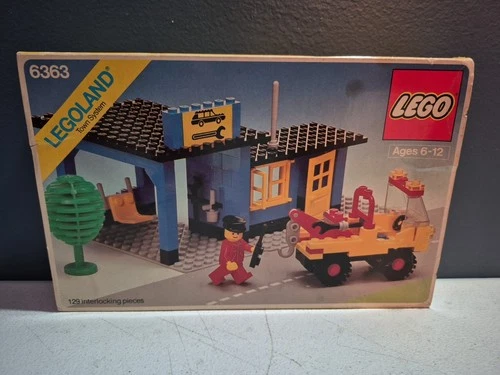 Vintage LEGO 6363 Workshop Garage Car Service Station Complete w/Instructions
