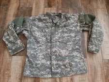 Mens Green Digital Camouflage Full Zip Military Jacket US ARMY - Size M