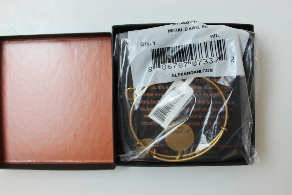 ALEX AND ANI RAFAELIAN GOLD-FINISH INITIAL D ERWEITERBARER DRAHTARMREIF 2,5 - Bild 2 von 2