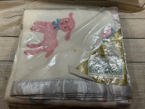 NOS Riegel Textile Heavyweight 36 x 50 Crib Blanket Satin Trim Lamb Blocks TbO - Picture 2 of 3