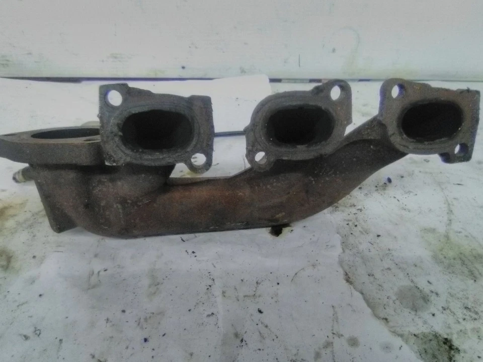 02-08 Jaguar X Type Passenger Right Exhaust Manifold 3.0 Liter - Image 3 of 3
