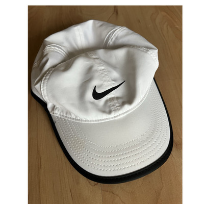 Nike White & Black Swoosh Logo Lightweight Women sBaseball Cap Sports Hat