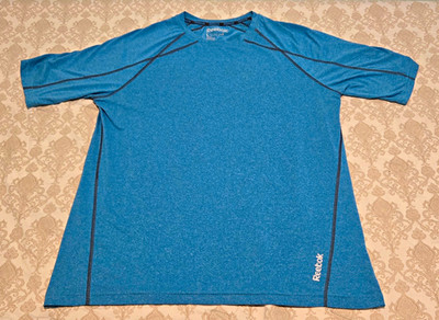 Reebok PlayDry Men's L Blue Crew Neck Short Sleeve Stretch Logo Active T-Shirt