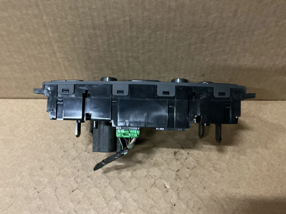 Interruptor de control de temperatura del calentador Volvo V70 2001-2007 OEM 30746023 Foto 3 de 4