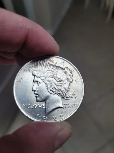 90% Silver 1922 Peace Dollar Au/Bu Great Strike Brilliant Luster