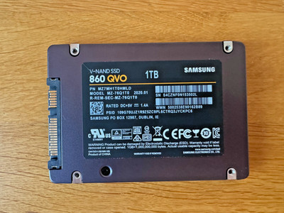 Samsung 860 QVO 1TB SATA III, 2,5 Zoll Interne SSD (MZ-76Q1T0)