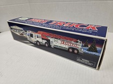 2000 Hess Fire Truck Lights Sounds Extending Ladder Holiday Toy NEW In Box