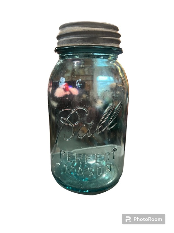 VINTAGE BALL PERFECT MASON BLUE QUART JAR - ZINC LID #4