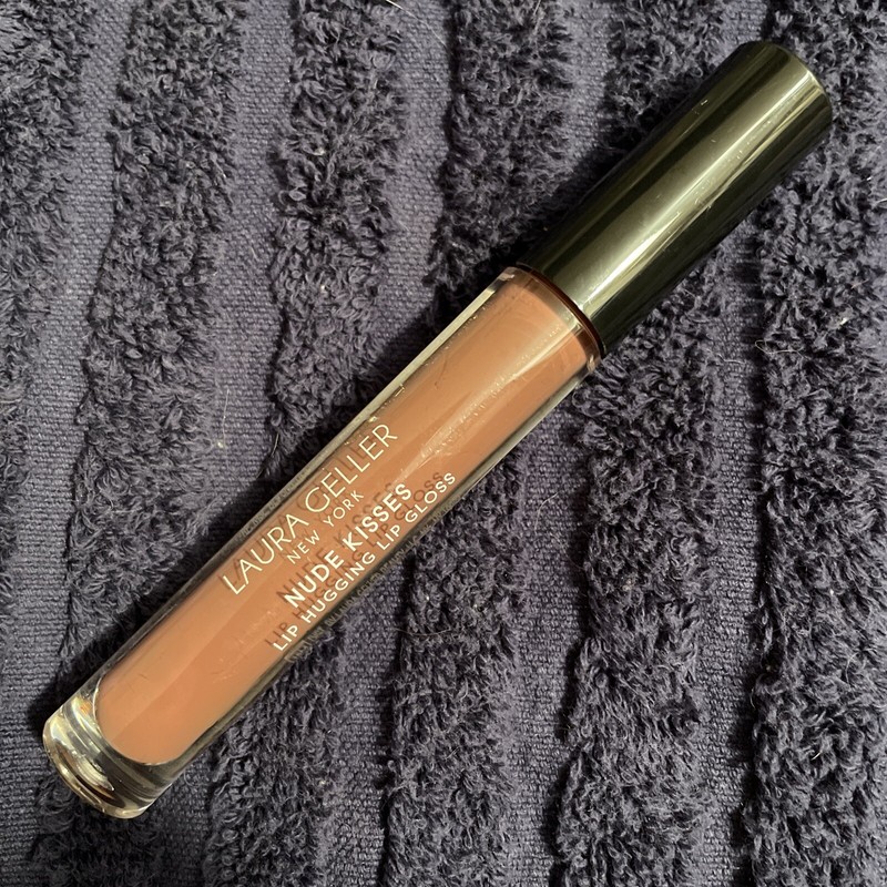 Laura Geller Nude COCOA-NUT Kisses Lip Hugging Gloss Brand New Full Size