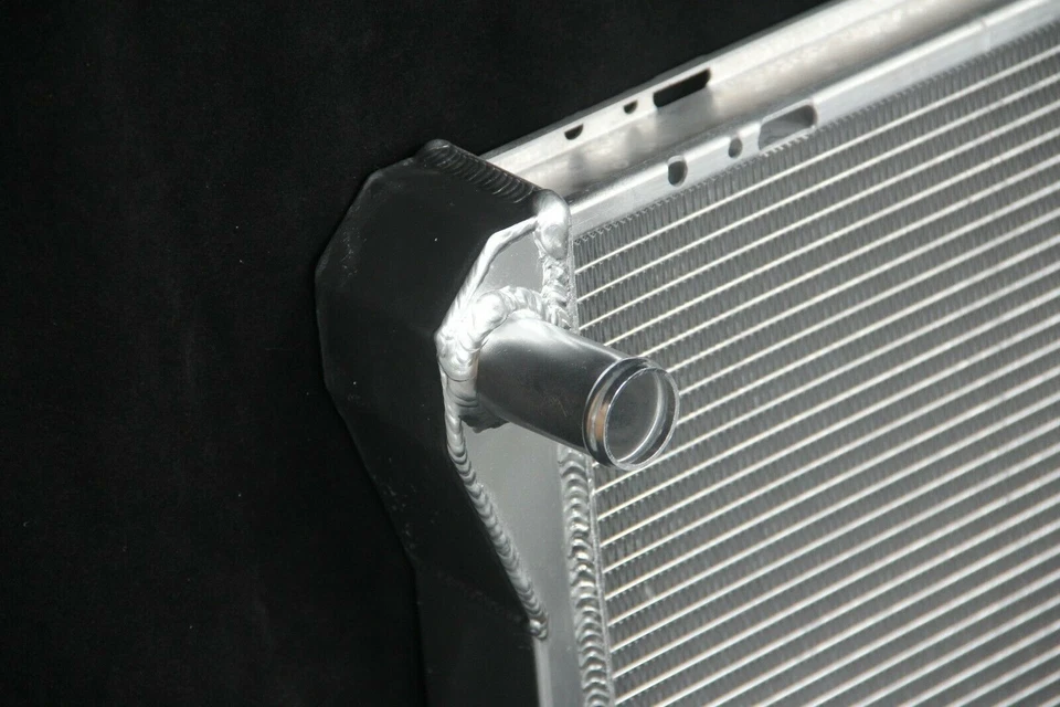 951 3 Row Aluminum Radiator For 1982-1992 Chevy Camaro/Pontiac Firebird TRANS AM - Image 4 of 4