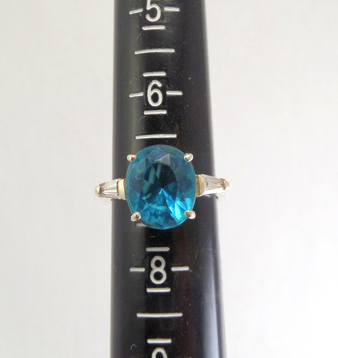 VTG Sterling Silver Ring with Light Blue CZ 10mm x 12mm VTG Sterling Silver Ring with Light Blue CZ 10mm x 12mm