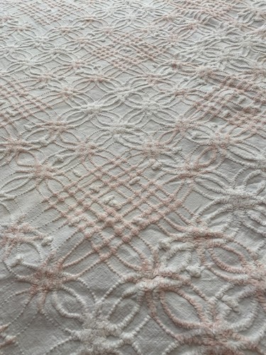 Vintage chinelle bedspread, pink white 86x121 - Picture 5 of 5