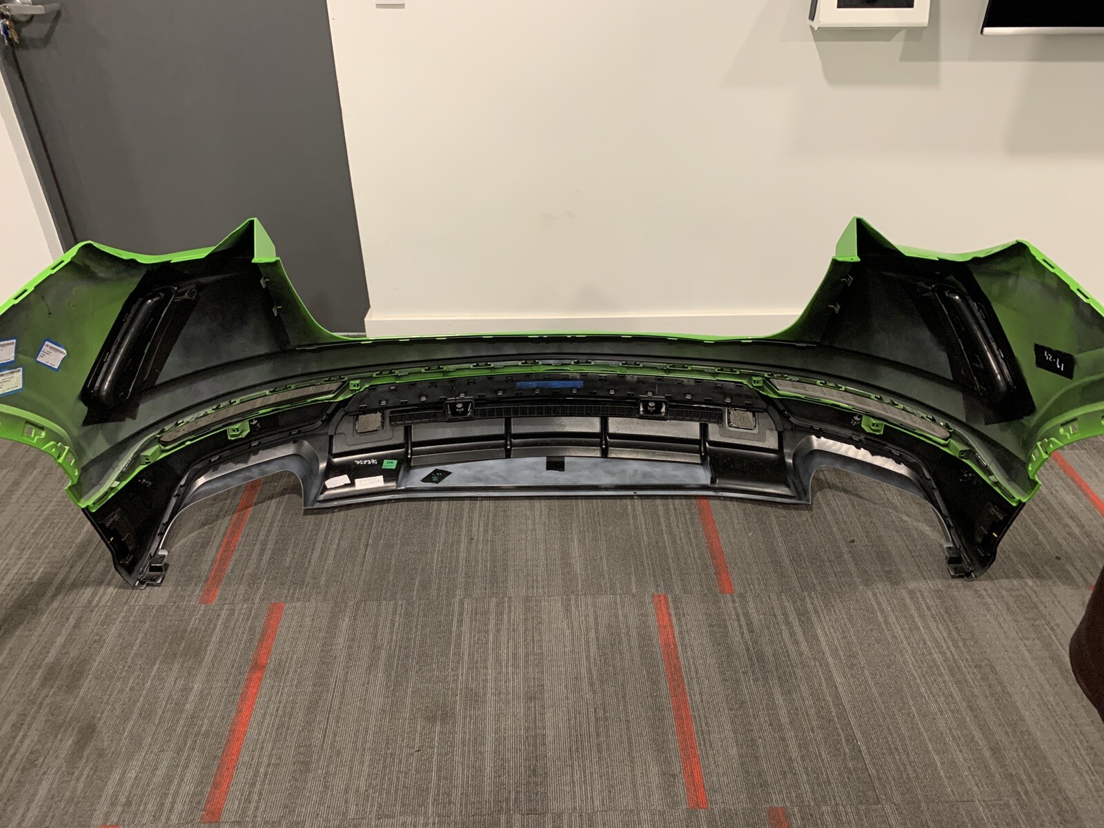 Lamborghini Urus Complete Rear Bumper Assembly OEM 4ML807301
