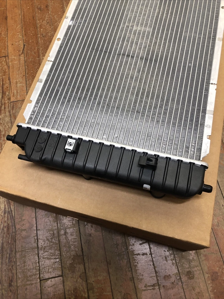 🔥🔥ACDelco 21462 Engine Coolant Radiator Chevy Malibu 1999-2003 OEM GM 22676953 - Image 2 of 4