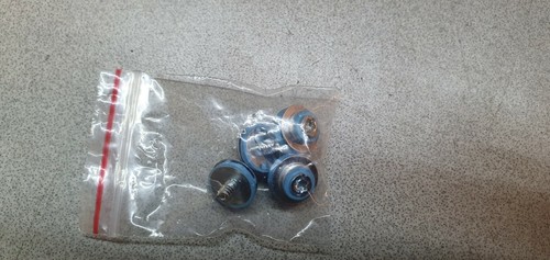 AZUL 4X HP ELITESK 800 600 8300 450712-001 OJAL HDD TORNILLOS DE MONTAJE 6-32 - Imagen 1 de 3