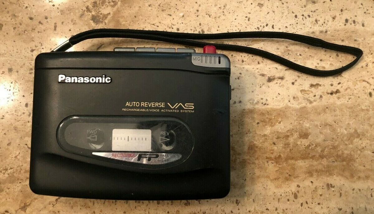 Panasonic CASSETTE CORDER RQ-L400 - READ - NO BATTERY COVER Panasonic CASSETTE CORDER RQ-L400 - READ - NO BATTERY COVER