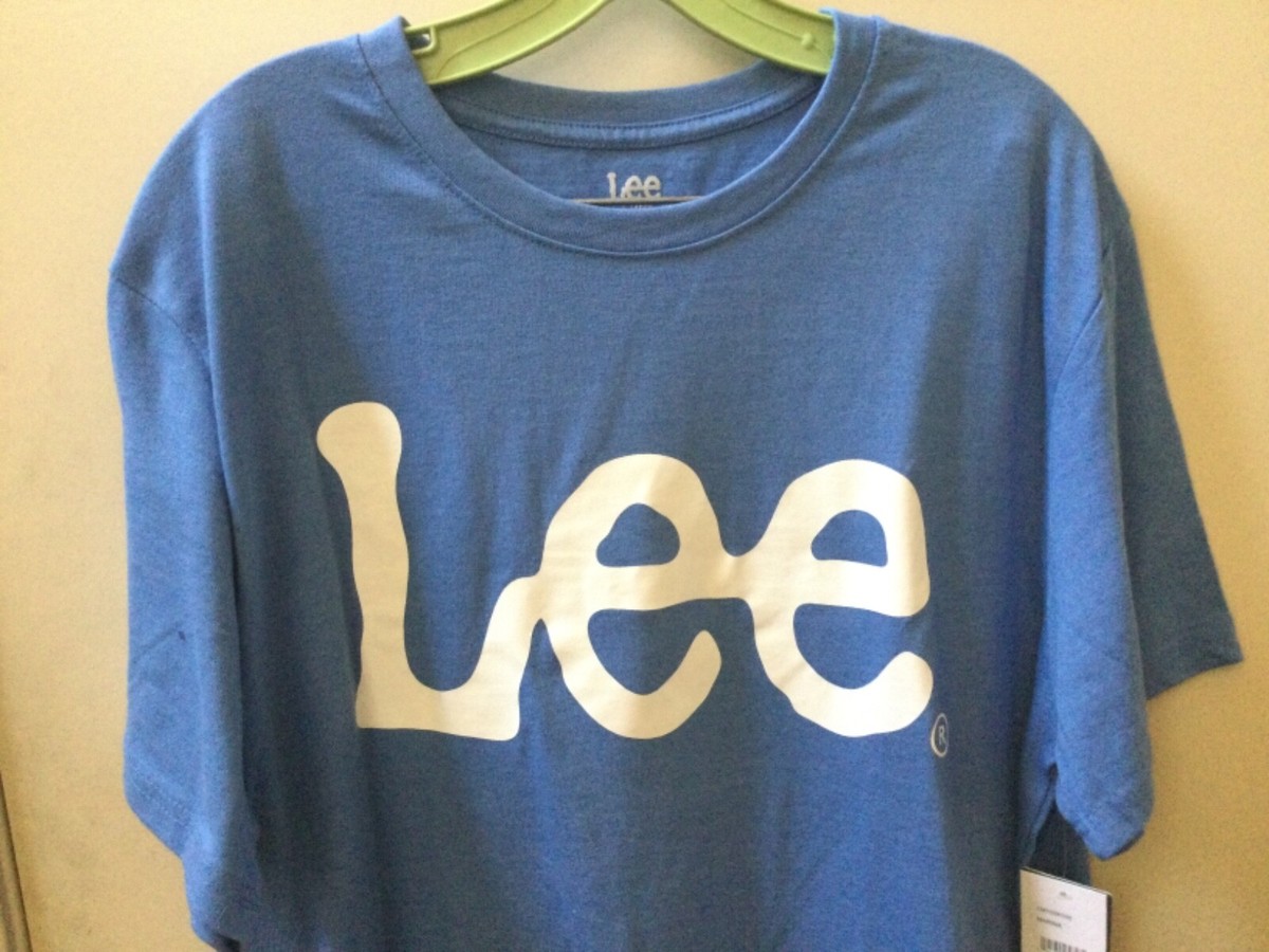 Lee　LOGO HALF-SLEEVE T-SHIRTS Lee Logo short sleeve T-shirt Black | Dressinn