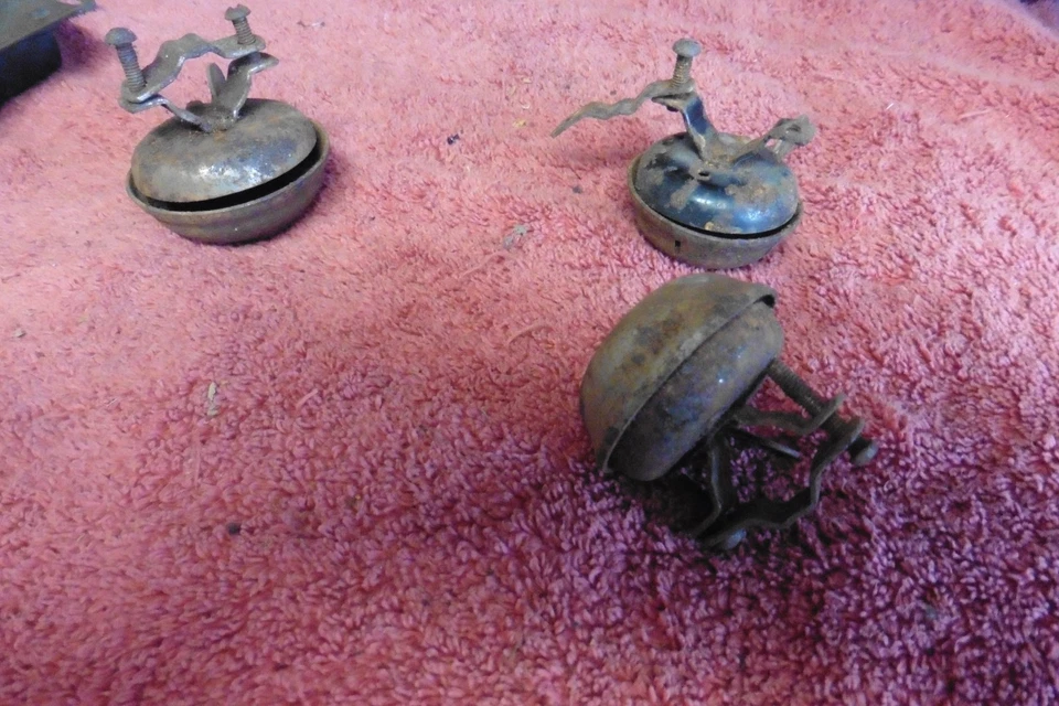3 campanas de anillo de bicicleta antiguas oxidadas vintage triciclo niño Foto 2 de 4