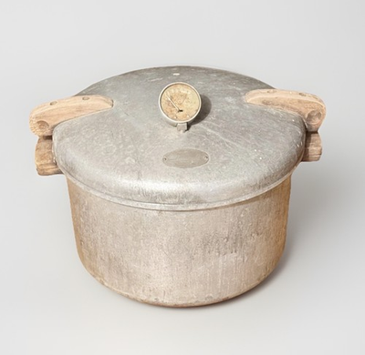 #ad Vintage 16 Qt Pressure Canner National No 7 Aluminum Eau Claire WI Wood Handles $49.00