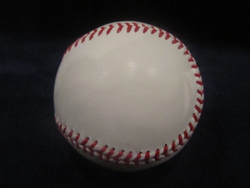 Yu Darvish Autographed Official Major League (Selig) Baseball - JSA Cert - Bild 7 von 9
