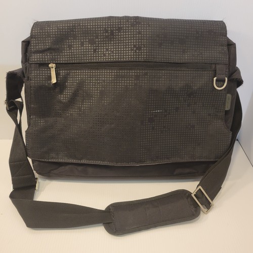Targus Black Laptop Messenger Bag Magnetic Clasp Zippered Pockets Padded Strap - Picture 1 of 7